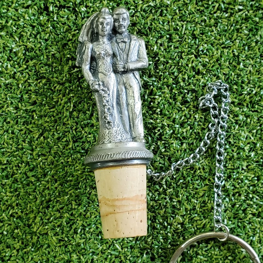 WTU Wine Things Unlimited Wedding Pewter Bride & Groom Wine Stopper Cork & Chain